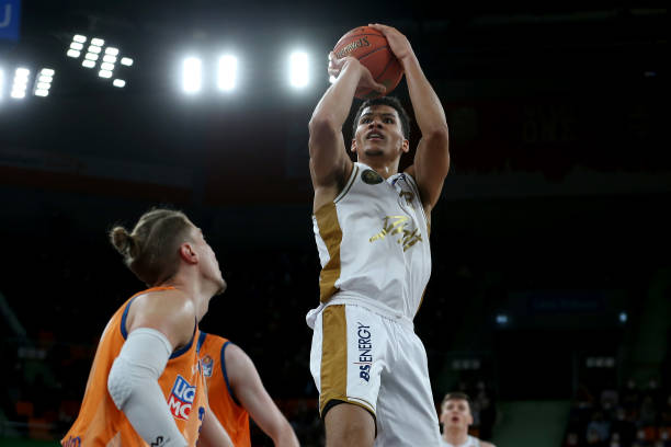 队伍更趋成 队伍更趋成